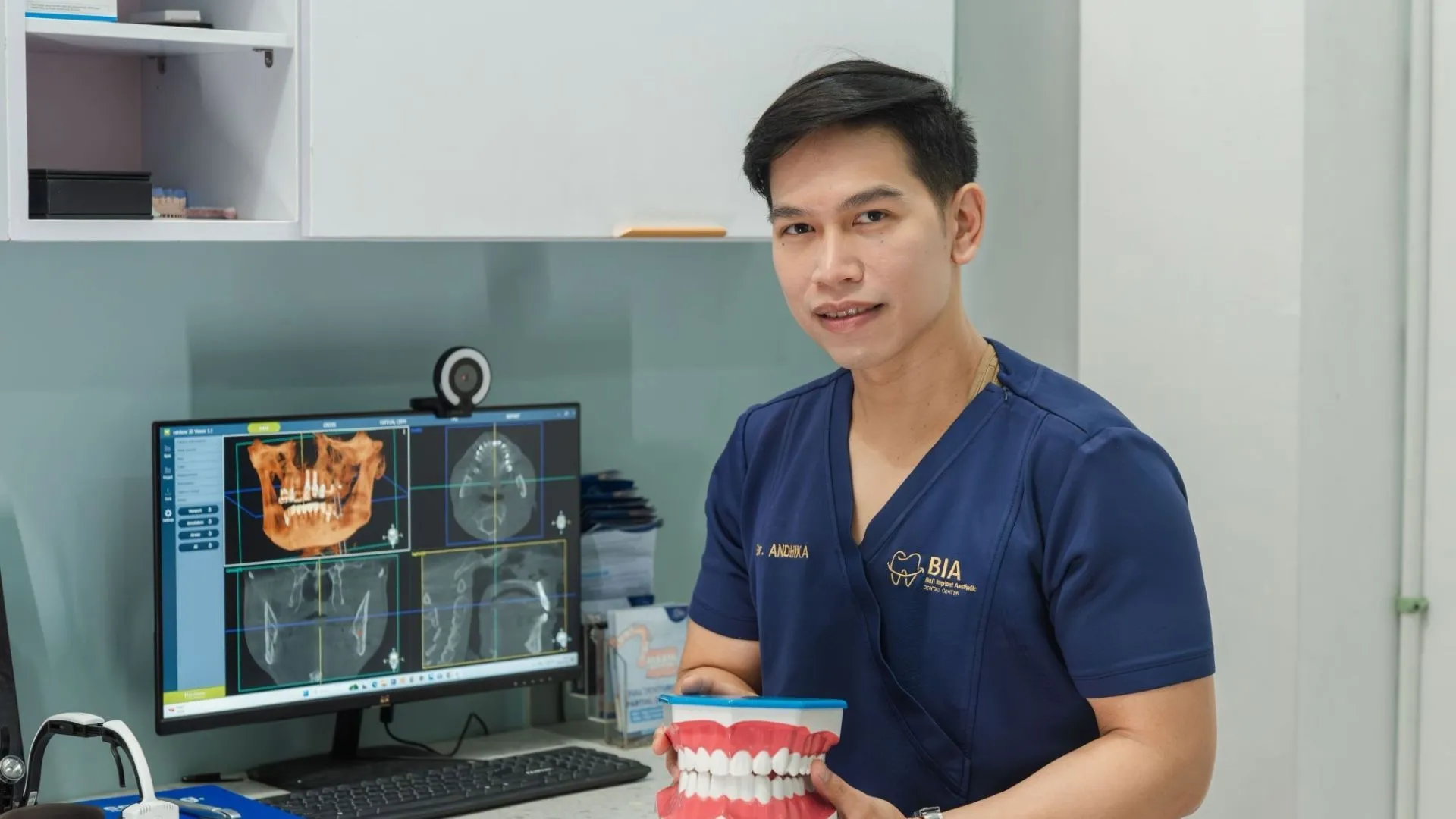 Discover the benefits of porcelain veneers in Bali at BIA Dental Center. Enjoy a natural-looking, durable, and comfortable smile with modern technolog