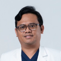 dr. Okta, M.Biomed, Sp.An-Ti., CIPS.