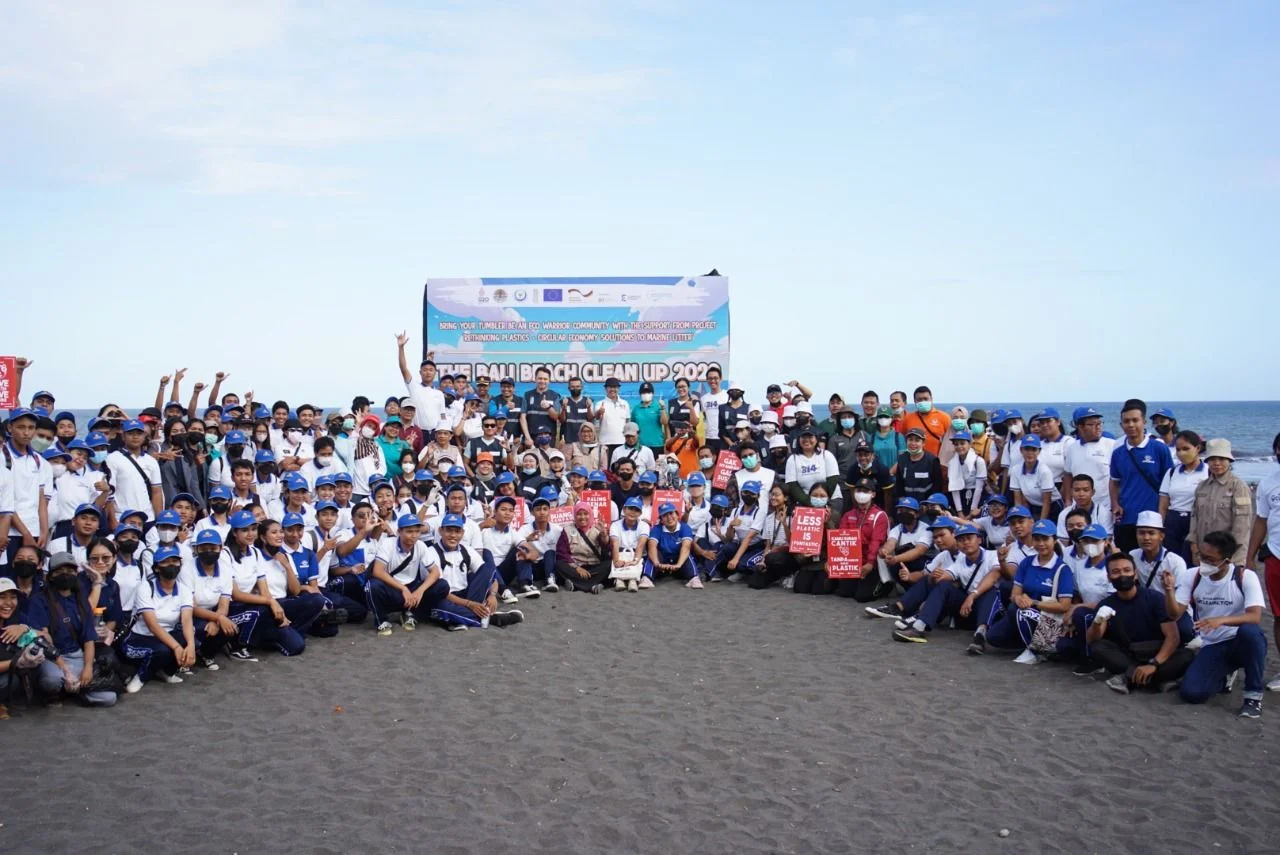Protecting Marine Life from Plastic Pollution, BIA Dental Center Took Part in The Bali Beach Clean-u