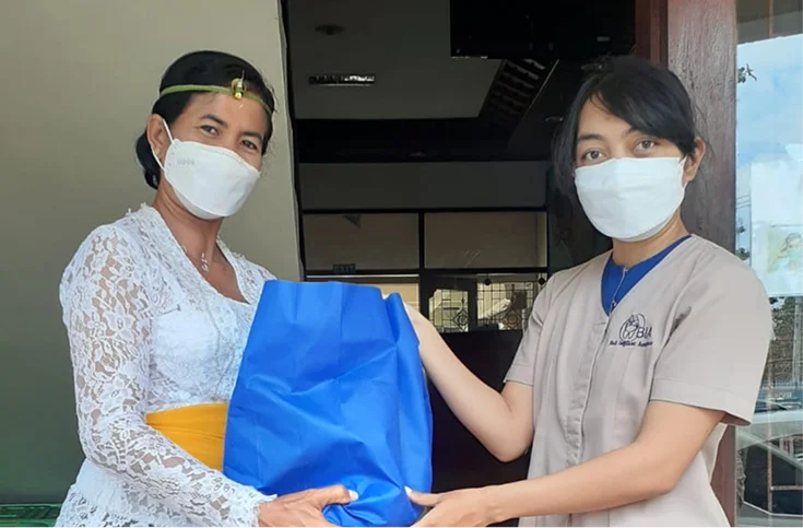 Sharing and Caring on the 3rd Anniversary, BIA Dental Center Handed Out Food Packages